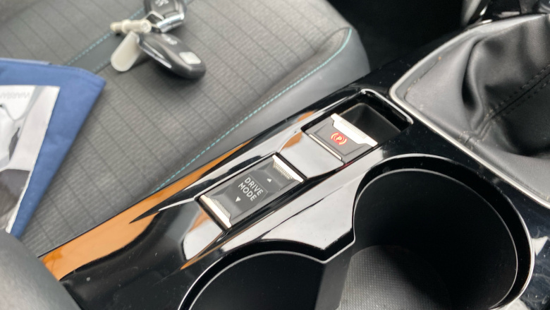 Peugeot 2008 1.2 PureTech Allure Premium 5dr Petrol Estate